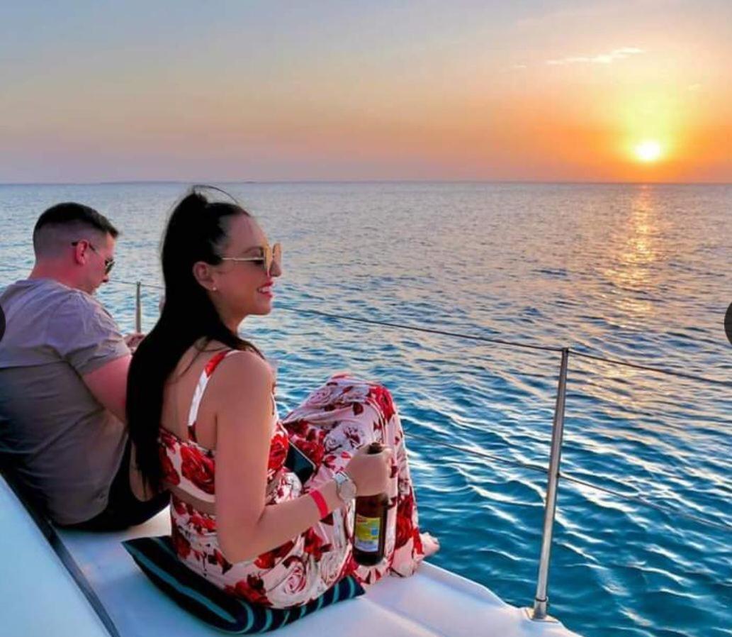 Luxury Yacht Or Catamaran